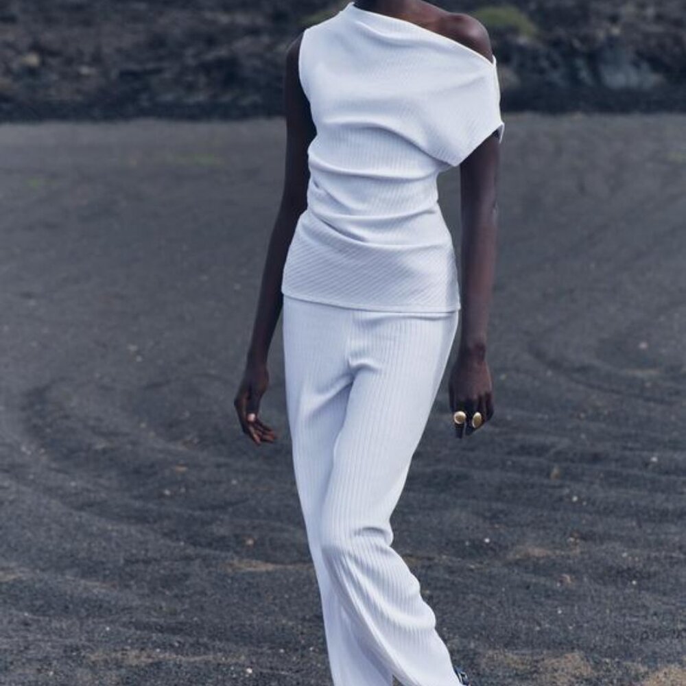 NWT WHITE RIBBED SWING MIDI SKIRT